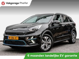 Kia Niro DynamicPlusLine 64 kWh Half lederen int./ Stuur + stoelverwarming/ Camera/ Adapt. cruise/ Carplay