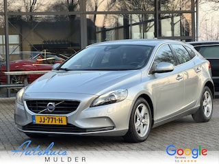 Volvo V40 2.0 T2 Momentum Xenon/Navigatie/Stoelverwarming/PDC