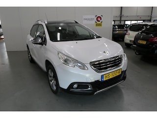 Peugeot 2008 1.2 PureTech 110pk Blue Lease Executive