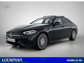 Mercedes-Benz C-klasse 300 e Business Solution AMG | Panoramaschuifdak | Trekhaak | Nightpakket | Smartphone integratie | Antidiefstalpakket GUARD 360° Plus | Parkeerpakket met 360°-camera | 19" multispaaks AMG-velgen |
