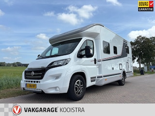 LMC T 748 Full option 2 persoons lengte bed / Level systeem / omvormer / elektr. luifel / luchtvering / Bearlock