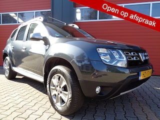Dacia Duster 1.2 TCe 4x2 Prestige 126PK Airco Cruise Navi LMV 6-BAK Trekhaak NL-Auto