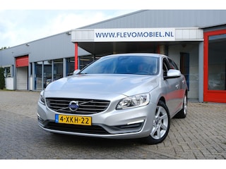 Volvo V60 1.6 T3 Momentum Clima|Navi|Cruise|PDC|LMV