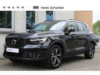 Volvo XC40 B4 Automaat Plus Dark | Premium Audio by Harman en Kardon| Interieur Voorverwarming| Adaptieve Cruise Control| Blind spot| Electrisch bedienbare Voorstoelen| Semi electrische Trekhaak.