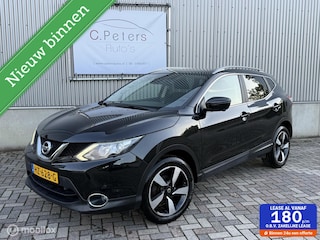 Nissan Qashqai 1.2 Connect Edition 2015 / Panoramadak / Trekhaak / Camera / Keyless / NAP