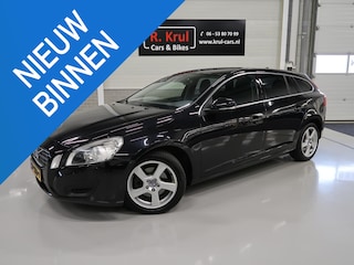 Volvo V60 2.0 D3 Automaat 5-Cilinder Airco Navigatie Trekhaak Stoelverwarming Premium Sound Nette staat APK 07/2026