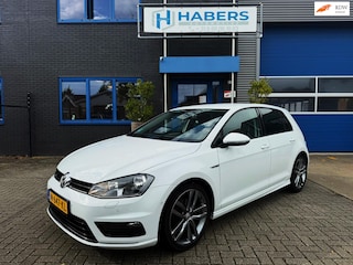 Volkswagen Golf 1.2 TSI Business Edition Connected 110PK|5-Drs|StoelVW|Cruise|18INCH Rvelgen|Climate|CUP Edition|Bluetooth|Parking