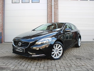 Volvo V40 1.6 T4 Momentum Automaat/N.a.p./Dealer onderhouden