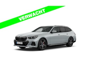 BMW i5 Touring eDrive40 M-Sport Pro - Onderstel Prof - Pano - Driving Ass Prof - Harman Kardon