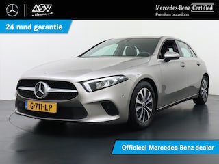 Mercedes-Benz A-klasse 160 Business Solution Plus | Trekhaak Wegklapbaar | Stoelverwarming Voor | Achteruitrij Camera | Smartphone Integratie | Parkeersensoren Voor + Achter