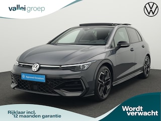 Volkswagen Golf 1.5 eTSI 150 pk DSG R-Line Edition | Panoramadak | IQ Light | Black Style | Head-up display | Sportstoelen | Stoel-/stuurverwarming | 18 inch