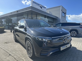 Mercedes-Benz EQA 250 AMG Line 67 kWh Pano-Dak | Trekhaak | Burmester | 360-Camera | Keyless