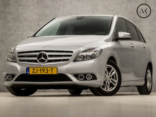 Mercedes-Benz B-klasse 180 Luxury (NAVIGATIE, GETINT GLAS, STOELVERWARMING, PARKEERSENSOREN, NIEUWE APK, SPORTSTOELEN, BLUETOOTH, ELEK PAKKET, NIEUWSTAAT)