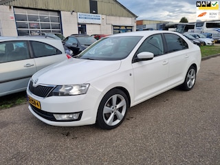 Skoda Rapid 1.6 TDI Greentech Elegance Clima! Navi! Bj:2013 NAP!