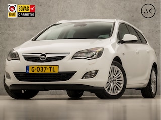 Opel Astra Sports Tourer 1.4 Turbo Sport 141Pk (NAVIGATIE, CLIMATE, XENON, LM VELGEN, SPORTSTOELEN, PARKEERSENSOREN, CRUISE, GETINT GLAS, NIEUWE APK, NIEUWSTAAT)