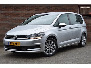 Volkswagen Touran 1.2 TSI Comfortline 7p '16 Navi Clima