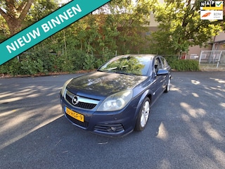 Opel Vectra GTS 2.2-16V Executive LEUKE AUTO RIJDT EN SCHAKELT GOED