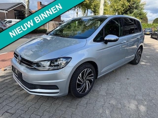 Volkswagen Touran 1.2 TSI 7persoons,clima,wegklapbare trekhaak,stoelverwarming,parkeersensoren