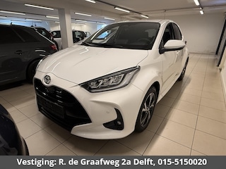 Toyota Yaris 1.5 Hybrid Dynamic Luxury | Stuur- & Stoelverwarming | Camera | Dode hoek detectie | Parkeersensoren Voor & Achter |