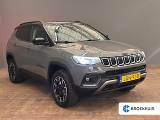 Jeep Compass 4xe 240 Plug-in Hybrid Electric Limited Camera | Climate Control | Adaptieve Cruise | 18" Lichmtetaal | LED | Carplay | Leder/Stof | Achteruitrijcamera | Airco (automatisch) | Apple Carplay/Android Auto|telefoonintegratie premium