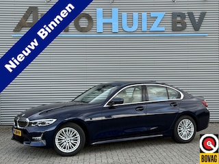 BMW 318i 156 PK Luxury Line Leder Wegklapbare Trekhaak LED HiFi pakket PDC