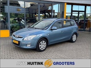 Hyundai i30 1.6i Dynamic - airco - trekhaak