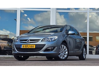 Opel Astra 1.4 Turbo Cosmo| 3e Eigenaar! |100% Onderhouden| Trekhaak | Achterruitrijcamera