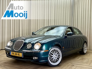 Jaguar S-type 4.2 V8 Sport *Org.NL!* Leder / Memory / Xenon / Stoelverwarming / Cruise / Navigatie / Trekhaak / 18'' LMV
