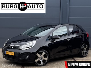 Kia Rio 1.2 CVVT Super Pack 5 deurs - ECC - CRUISE CONTROLE - KEYLESS ENTRY/START - 17" LM VELGEN - PARKEERSENSOREN ACHTER - BLUETOOTH - LED - NL AUTO - NAP - 2E EIGENAAR - APK T/M 20-06-2026 -