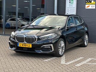 BMW 118i Business Edition Plus/SFEERVERLICHTING/NAVI/NL-AUTO NAP!!