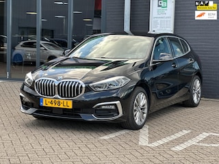 BMW 118i Business Edition Plus/SFEERVERLICHTING/NAVI/NL-AUTO NAP!!