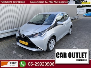 Toyota Aygo 1.0 VVT-i x-play 91Dkm.NAP, A/C, Bluetooth, CC, LED, Cam, – Inruil Mogelijk –
