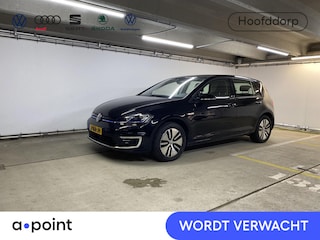 Volkswagen Golf E-DITION 136 pk | Navigatie | Parkeersensoren | Adaptieve cruise control | Stoelverwarming |