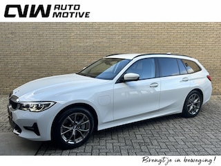 BMW 330e xDrive | Adaptieve cruise | Virtual cockpit | Sportstoelen | Half leder | Laser LED | Trekhaak | Navigatie | Apple CarPlay | Head up display | PDC voor+achter | Elektrische achterklep | Volledig onderhouden
