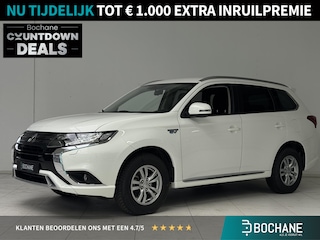Mitsubishi Outlander 2.4 PHEV Pure | Camera | Cruise control | Stoelverwarming |