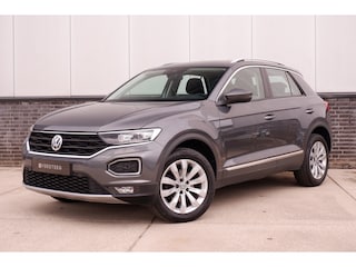Volkswagen T-Roc 1.5 TSI Sport LED | Trekhaak | Carplay | Camera | Virtual Cockpit | PDC