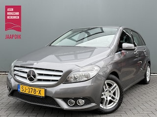 Mercedes-Benz BWJ 2012 123 PK 180 NIEUW BINNEN !