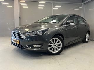 Ford Focus Titanium 1.5 EcoBoost | Navigatie | Camera | Trekhaak |