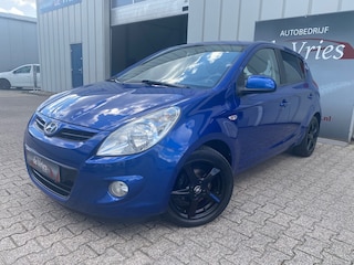 Hyundai i20 1.2i First Edition / Airco / Elektr. pakket / LMV