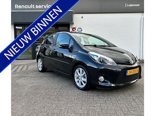 Toyota Yaris 1.5 Full Hybrid Dynamic | Navigatie | Automaat | Afneembare trekhaak | Bleutooth | Cruise control