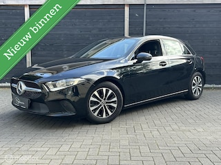 Mercedes-Benz A-klasse 180 Business Line Half leder sportstoel / fm nav / clima / Camera