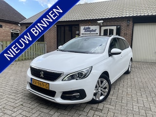 Peugeot 308 SW 1.2 PureTech Blue Lease Executive Panodak