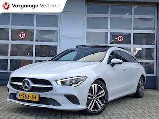Mercedes-Benz CLA Shooting Brake 200 Business Solution Luxury | Navigatie | LM Velgen 17" | Elektrisch Glazen Panoramadak | Voorstoelen Verwarmd | Cruise Control | Airco |