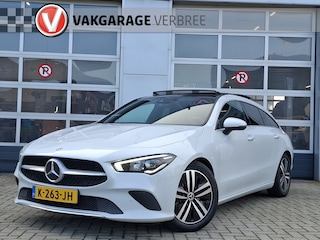 Mercedes-Benz CLA Shooting Brake 200 Business Solution Luxury | Navigatie | LM Velgen 17" | Elektrisch Glazen Panoramadak | Voorstoelen Verwarmd | Cruise Control | Airco |