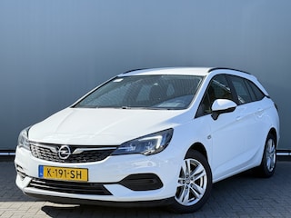 Opel Astra Sports Tourer BJR 2021 1.2 111 PK Edition AIRCO / LM VELGEN / TREKHAAK / CRUISE / STUURBEKR / ANDROID AUTO / APPLE CARPLAY NIEUW BINNEN !!
