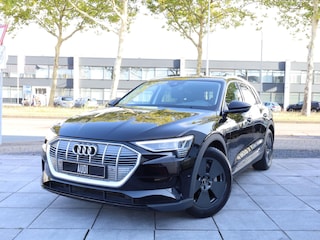 Audi e-Tron 50 quattro 71 kWh 230KW | Achteruitrijcamera | Elektrische kofferklep | Stoelverwarming | Carplay | Getint Glas |
