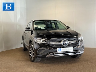 Mercedes-Benz GLA 250e Progressive-BURMESTER-SFEERVERLICHTING-STOELVERWARMING-CAMERA-COMPLEET