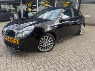 Alfa Romeo Giulietta 1.7 TBi Quadrifoglio verde Xenon/Stoelverwarming/Memory stoelen