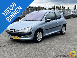 Peugeot 206 1.4 Gentry Geinig voor weinig met nieuwe koppeling!