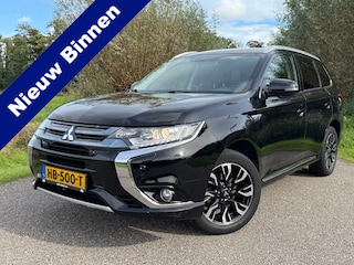 Mitsubishi Outlander 2.0 PHEV Executive Edition / Automaat / Navigatie / Climate Control / Stoelverwarming /
